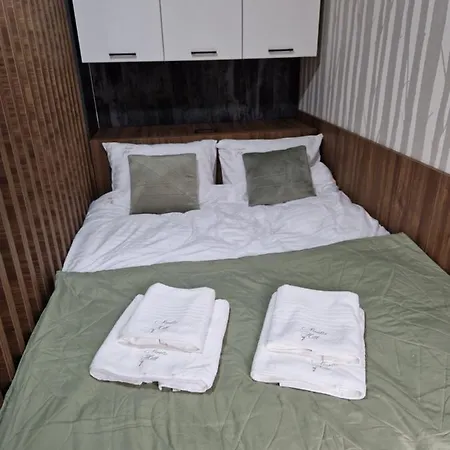 Апартаменты Nivalis Hill 7 *